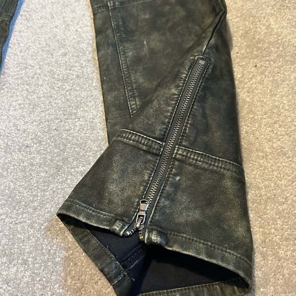 🔥🆕🔥 Jaded Assassin Faux Leather Boot Cut Jeans - Picture 3 of 4